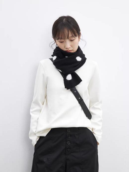 步履不停/5D16101C/半高不规则绣花T恤 商品图0