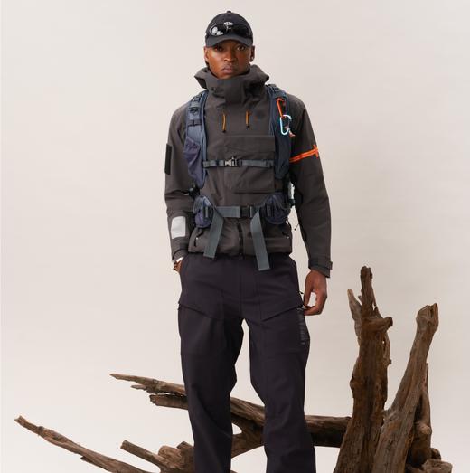 C2.3冲锋衣户外运动硬壳外套防风防水男女款UPPERVOID二普纬度 商品图4