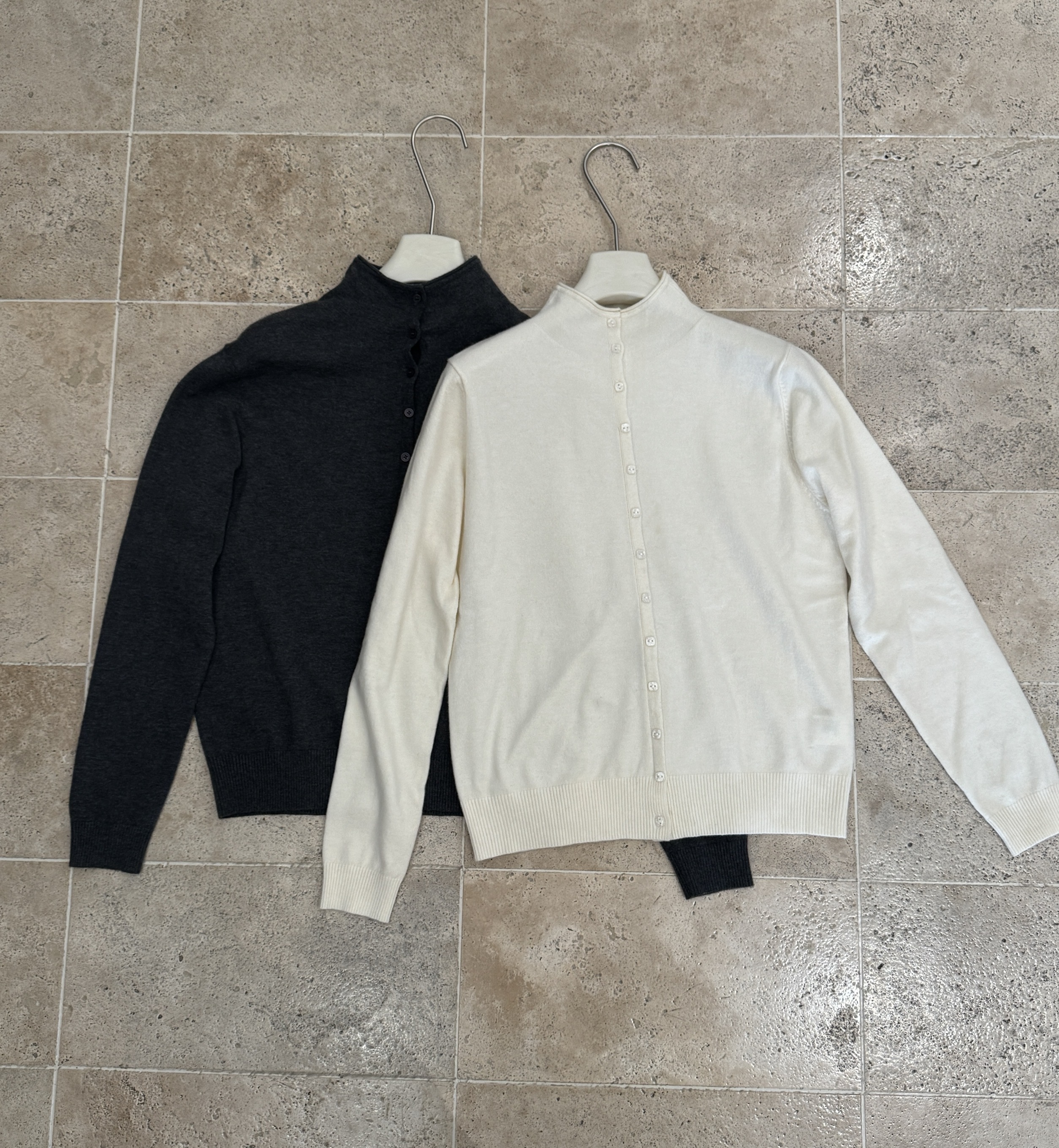 【门店同款】ENJOY冬季“暖冬知性”方纽扣高领针织打底 168095470