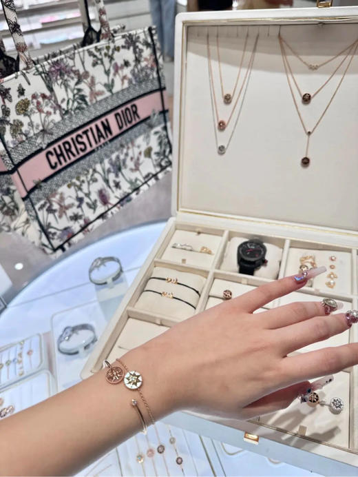 dior  18K金 八芒星 罗盘 镶钻 手链 商品图3