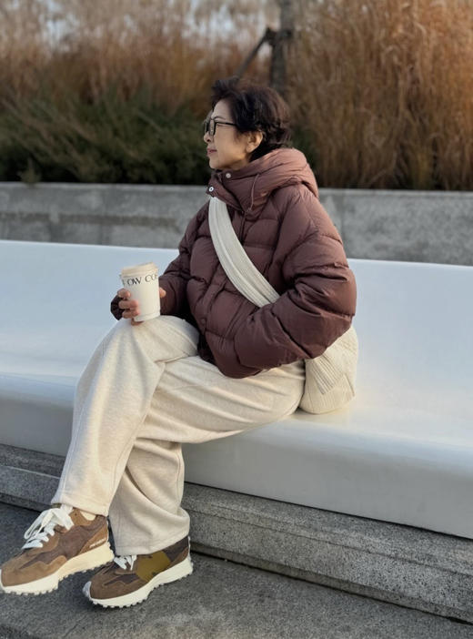 原价400+💰降温特惠❗️一条过冬❗️【米兰时装周品牌Marland·人字纹加绒加厚直筒裤】工厂直销价！通体奥粒绒内里、保暖加倍、无畏严寒✅立体剪裁设计，遮肉显瘦，完全不臃肿✅3色，可穿到180斤 商品图1