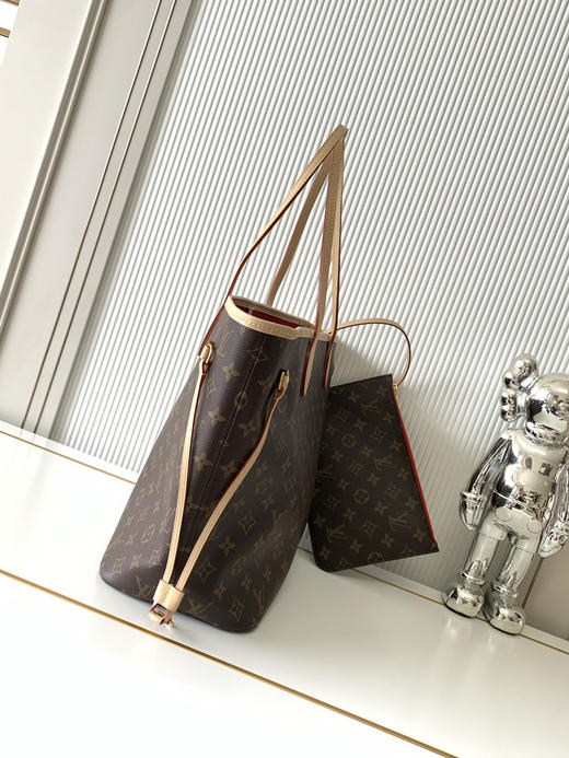 秋冬特惠💰1290 渠道级LV【全钢五金 变码芯片】te级 全套包装 M41177老花红 经典购物袋 中号 商品图1