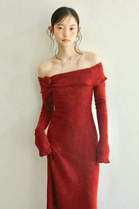 SIA SAYLOR 红色玫瑰花一字肩修身连衣裙 21807