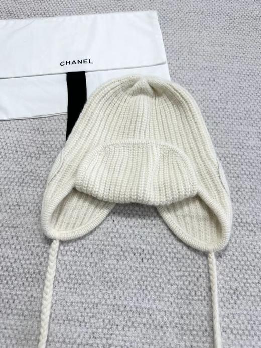香奈儿 冷帽   CC针织雷锋毛球帽，一顶难求 商品图2