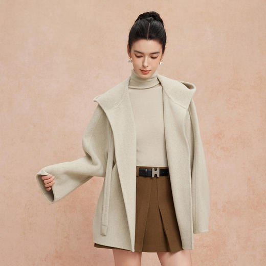 QH939斯尔丽25新款松弛老钱风兜帽一手长保暖羊毛大衣 商品图6