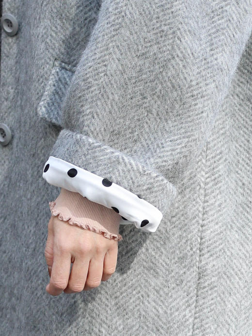 TYNVIE 纯羊毛超大号纽扣外套 - 淡灰色 商品图6