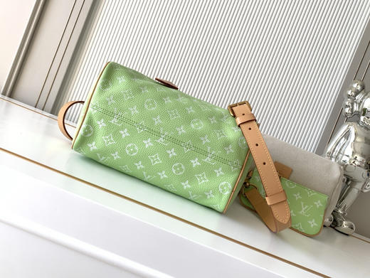 秋冬特惠💰1600 渠道级LV【全钢五金 MB163c01变码芯片】te级LV 全套包装 M13902浅绿 本款Speedy P9 Bandoulière25手袋 商品图3