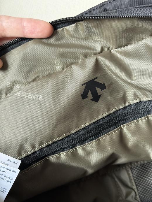 点此购买 迪桑特MOVE PACK托特包 xj 336138 商品图12