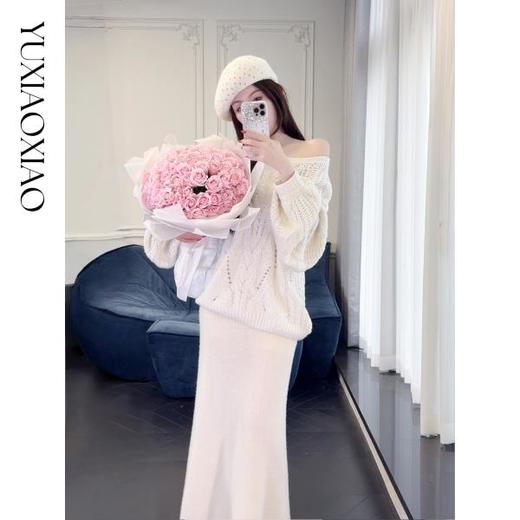 余潇潇【雅致欧尼】时尚烫钻镂空高支澳毛混纺圆领宽松灯笼袖毛衣 商品图0