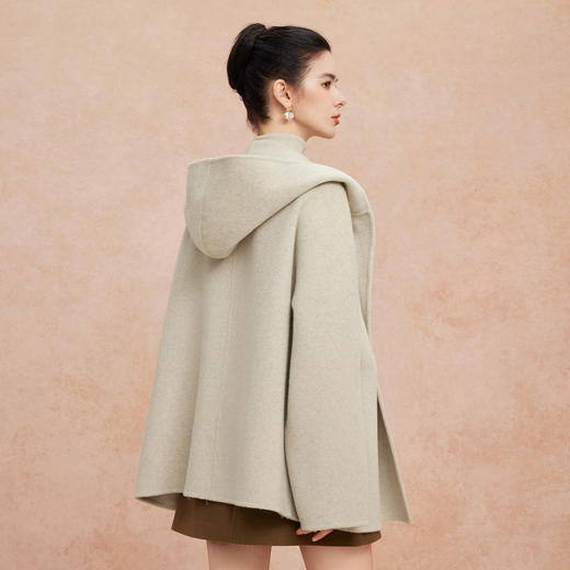 QH939斯尔丽25新款松弛老钱风兜帽一手长保暖羊毛大衣 商品图5