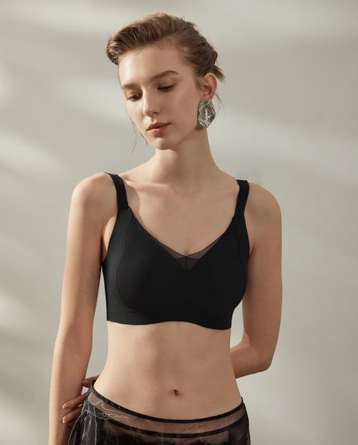 官网899！爱家反重力莫代尔无痕文胸内衣 大胸显小无钢圈软支撑聚拢胸罩女 商品图5