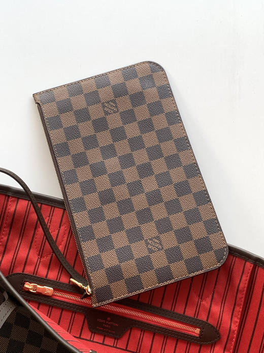 秋冬特惠💰1290 渠道级LV【全钢五金 变码芯片】te级LV 全套包装 41358棋盘格红 经典购物袋 中号 商品图6