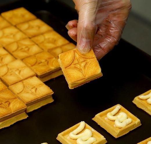 【焦糖奶油夹心曲奇】线下排队王  名店配方复刻  甜而不腻  爆浆黄油焦糖奶油夹心饼干 浓郁细腻的焦糖酱+特调黄油夹心  酥脆与绵软 商品图0