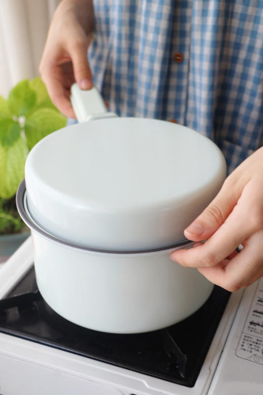 👏新品血亏‼️原价599，今日开团2件=1个炒锅钱！🔥⚠99.9%抑菌不粘👉【德世朗DESLON玲珑抗菌不粘锅套装DFS-TZ869】！ 商品图5