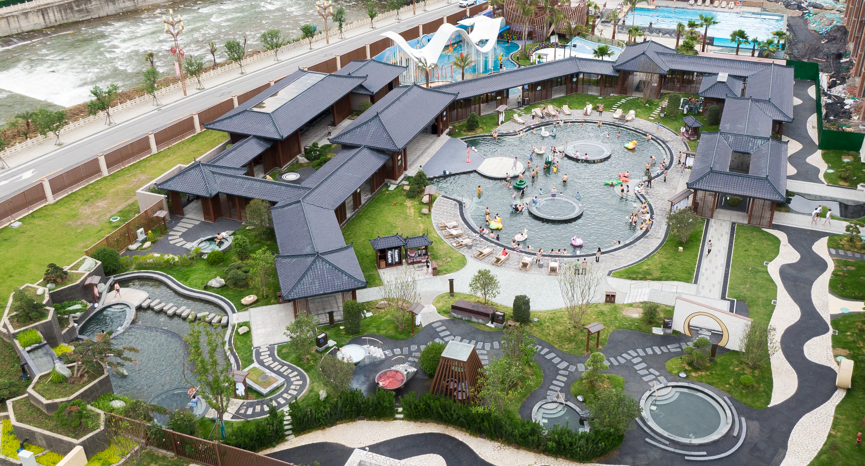 【石棉曼居酒店】599含景区门票+酒店套餐，观贡嘎雪山，泡贡嘎金汤，看贡嘎雪山，赏冬日美景~