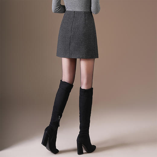 「自」全新升级【铂金会员146/天猫199/差价53】(14900)洛诗琳气质毛呢半身裙2025冬季新款加厚高腰显瘦A字裙女 商品图3