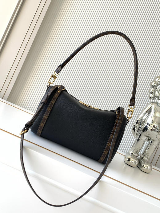 秋冬特惠💰1490 渠道级LV【全钢五金 MB163c01变码芯片】te级LV 全套包装 M26039黑色 本款 Express 小号手袋 商品图2