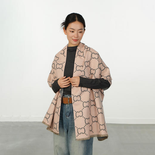 双C奢感围巾-纪念日百货门店同款165200211 商品图2