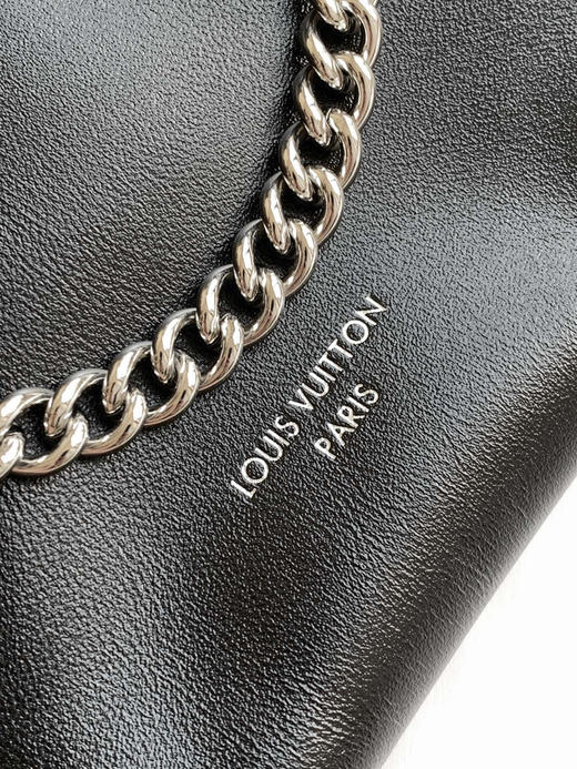 秋冬特惠💰1290 渠道级LV【全钢五金 MB163c01变码芯片】te级LV 全套包装 M12888黑色羊皮 商品图4