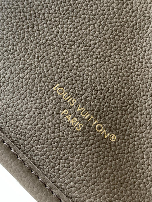 秋冬特惠💰1380 渠道级LV【全钢五金 变码芯片】te级LV 全套包装 M12109 老花 Neverfull Bandoulière Inside Out BB手袋 商品图7