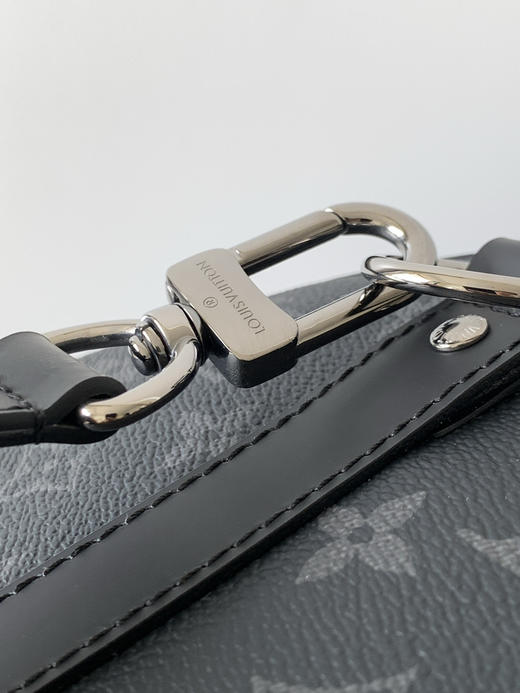 秋冬特惠💰中号45cm💰1430 大号50cm💰1530 特大号55cm💰1630 渠道级LV【精钢五金 MB163c01变码芯片】M40569 M40568 M40605黑花旅行手提包 商品图5