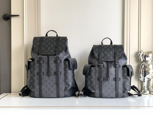 秋冬特惠💰1470 渠道级LV【全钢五金 MB163c01变码芯片】te级LV 全套包装 M46331黑拼灰花 本款Christopher 小号双肩包 商品图9