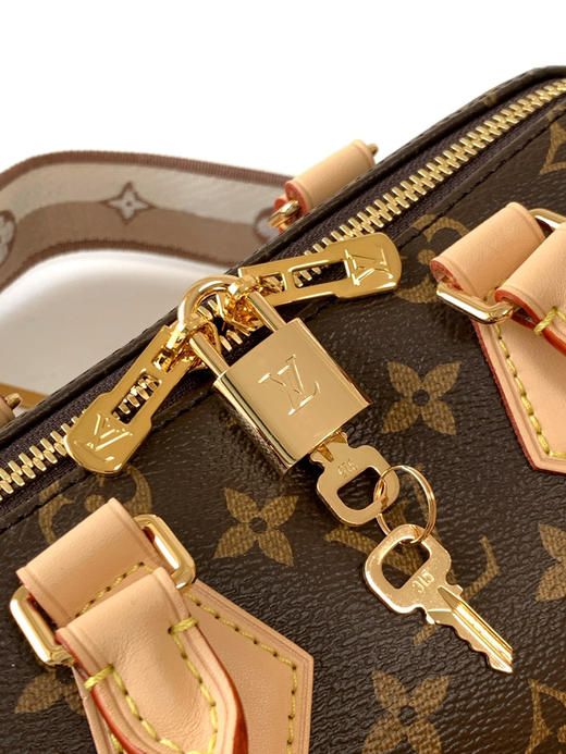 秋冬特惠💰1200 渠道级LV【全钢五金 MB163c01变码芯片】te级LV 原厂皮配全套包装 M46222 老花红织带 商品图4