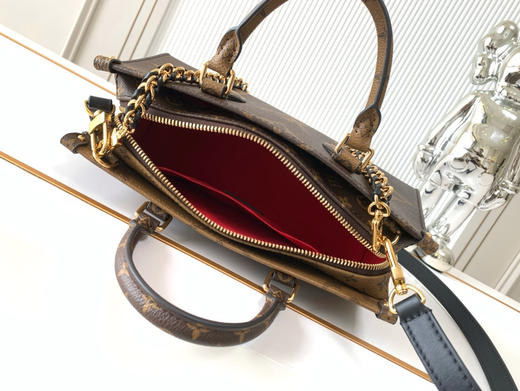 秋冬特惠💰1240 渠道级LV【全钢五金 MB163c01变码芯片】te级LV 全套包装 M14236 本款 OnTheGo East West 手袋 商品图7