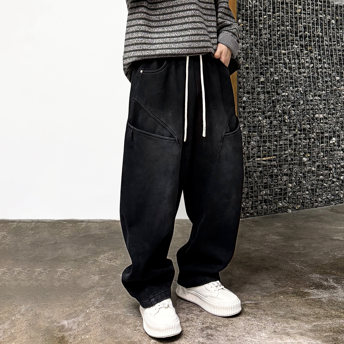 徐太浪【多口袋 立体裁剪】加绒休闲裤男秋冬宽松直筒裤黑色长裤