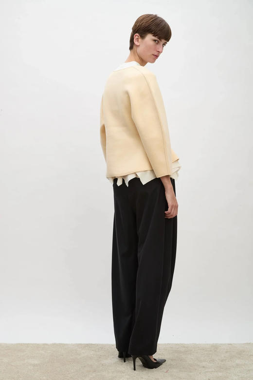 Ashlyn 25AW 奶油色/黑色Henry V领羊毛雕塑上衣 商品图10