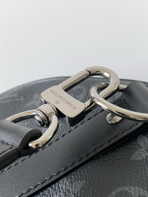 秋冬特惠💰1500 渠道级LV【全钢 MB163c01变码芯片】te级LV 全套包装 M45392黑灰花 Keepall Bandoulière 50 旅行袋 商品图6