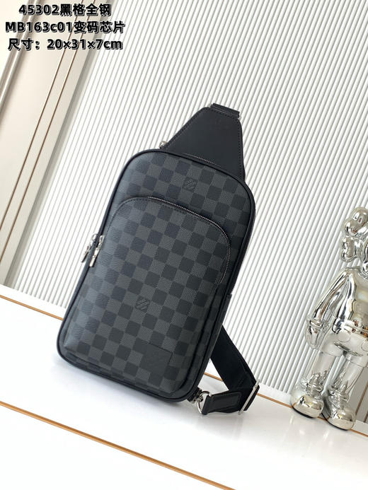 秋冬特惠💰1200 渠道级LV【全钢五金 MB163c01变码芯片】te级LV 全套包装 M45302黑格 本款 Avenue 单肩包 商品图0