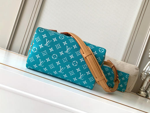 秋冬特惠💰1670 渠道级LV【全钢五金 MB163c01变码芯片】te级LV 全套包装 M14064湖水蓝 本款Speedy P9 Bandoulière30手袋 商品图3