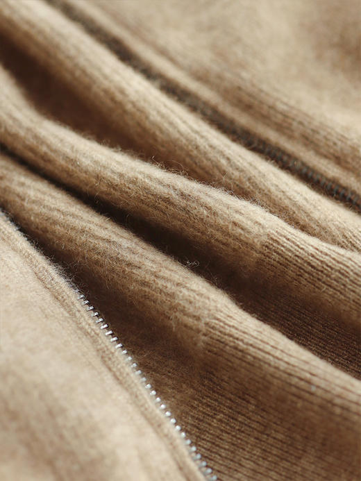 【冬季穿搭万金油  一件顶三件的羊绒衫】男士羊绒衫  100%羊绒面料  亲肤柔软又保暖  款式简约大方  上身稳重有型  给老公、老爸十足关爱~ 商品图10