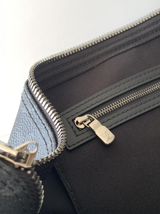 秋冬特惠💰中号45cm💰1430 大号50cm💰1530 特大号55cm💰1630 渠道级LV【精钢五金 MB163c01变码芯片】M40569 M40568 M40605黑花旅行手提包 商品图8