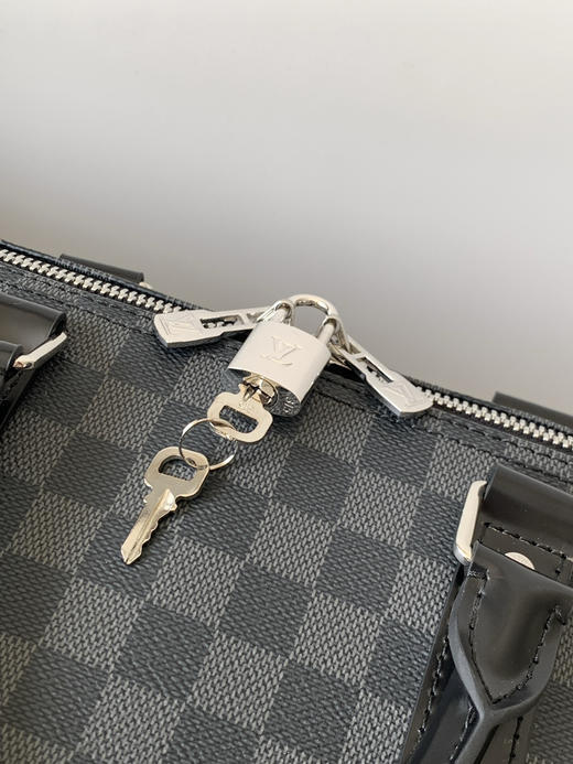 秋冬特惠💰中号45cm💰1430 大号50cm💰1530 特大号55cm💰1630 渠道级LV【精钢五金 MB163c01变码芯片】M41418 M41416 M41414黑格旅行手提包 商品图4