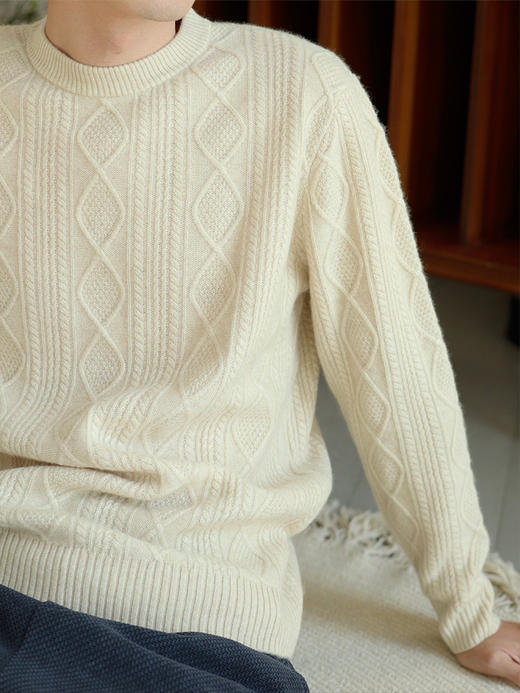 【冬季穿搭万金油  一件顶三件的羊绒衫】男士羊绒衫  100%羊绒面料  亲肤柔软又保暖  款式简约大方  上身稳重有型  给老公、老爸十足关爱~ 商品图4