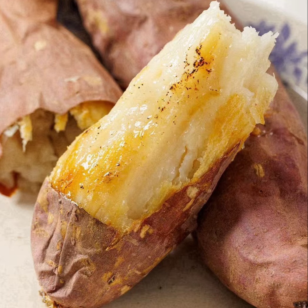 土是真的土  好吃是真的好吃  瓤白如玉  哈密冰糖薯  红薯  软糯香甜 带有淡淡的香味 让你吃到儿时的味道