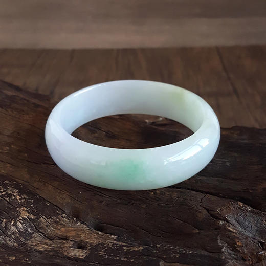 【天然正品】A货翡翠天然精品细腻糯种飘阳绿54.5号贵妃翡翠手镯54.5号（皆取最大值）女士020725AH02 商品图3