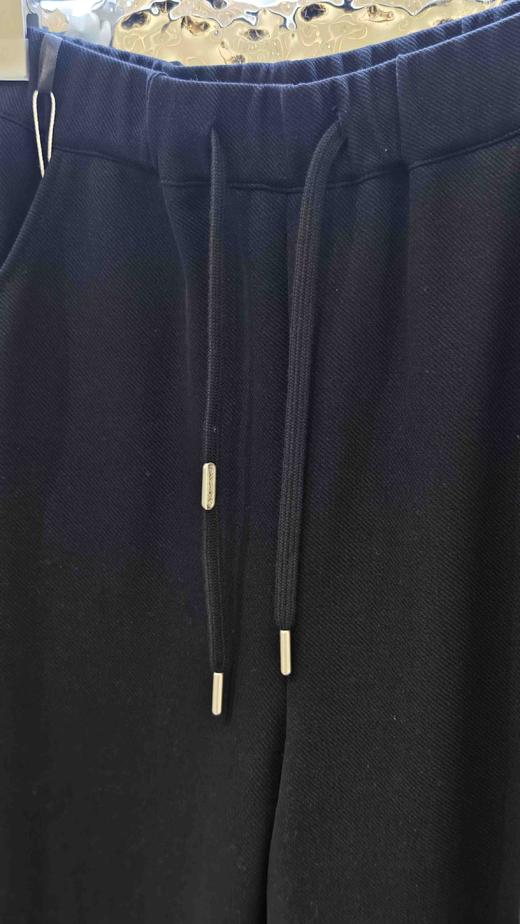 502812斜纹抽绳弯刀裤 商品图4