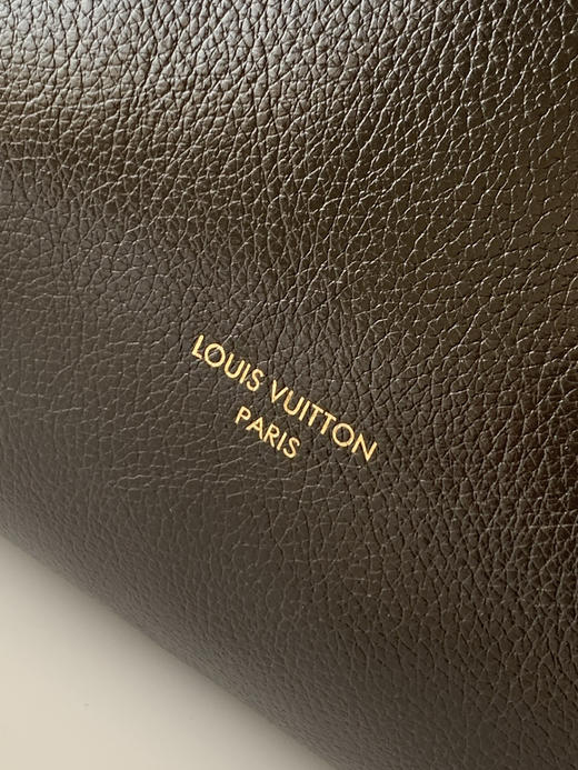 秋冬特惠💰1590 渠道级LV【全钢五金 MB163c01变码芯片】te级LV 全套包装 M26359油蜡皮深咖色 本季 Express 中号手袋 商品图5