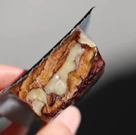 【枣夹核桃】红枣香味浓郁，精选上等核桃仁，配料表只有枣和核桃，健康好吃又营养 商品图4