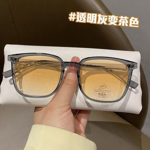 赠送盒子【智能变色，日夜两用】新款感光变色近视眼镜男款素颜神器防蓝光平光眼镜框女款。rd 商品图5