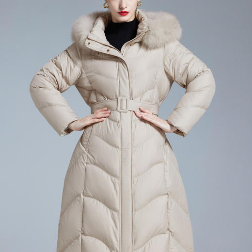 「高货kbnq」全新升级【铂金会员947/天猫1279/差价332】(14132)洛诗琳气质连帽羽绒服2025冬季长款过膝加厚保暖外套 商品图3