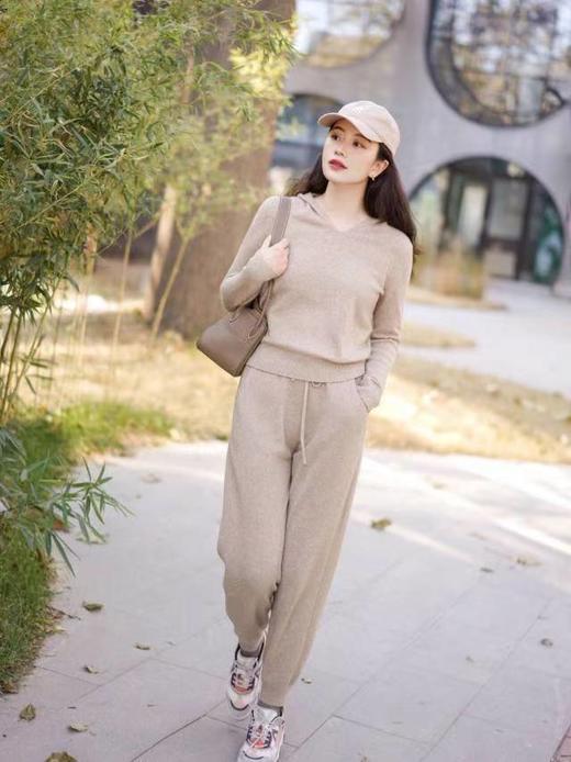 天衣无缝小V领连帽羊毛衫 商品图10