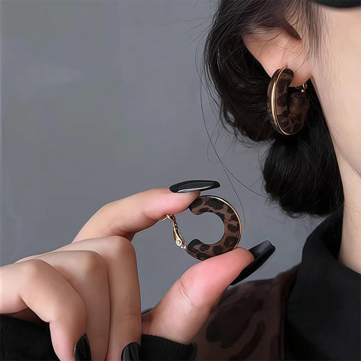 复古豹纹细腻质感植绒材质银针耳环-纪念日百货门店同款168046547 商品图3