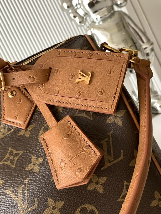 秋冬特惠💰1450 渠道级LV【全钢五金 MB163c01变码芯片】te级LV 全套包装 M87212鸵鸟纹珠链 Speedy Soft 30 Boho手袋 商品图5