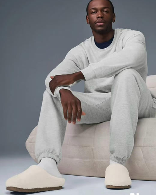 现货 THS-限时 al家 情侣款 一脚蹬勃肯毛毛拖鞋 4色 QZ116 商品图3