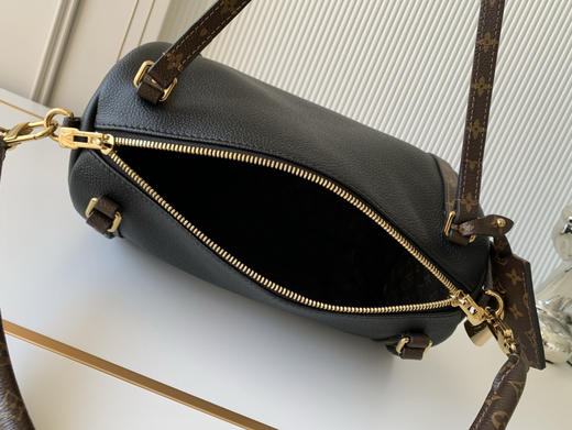秋冬特惠💰1490 渠道级LV【全钢五金 MB163c01变码芯片】te级LV 全套包装 M26039黑色 本款 Express 小号手袋 商品图7