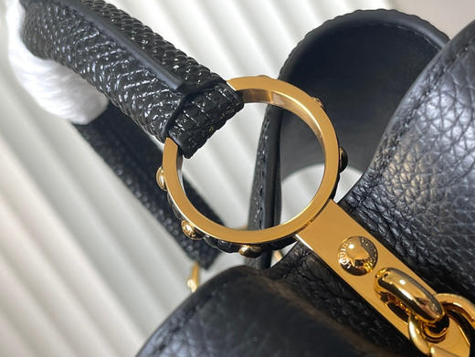 秋冬特惠💰1700 渠道级LV 新品 te级LV 动态芯片 M25611/M48865黑蜥蜴贝母珍珠链条 本款手袋 商品图5